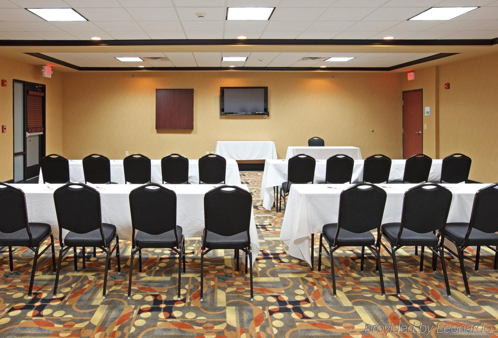 Holiday Inn Express Hotel & Suites Texarkana East By Ihg Exterior foto
