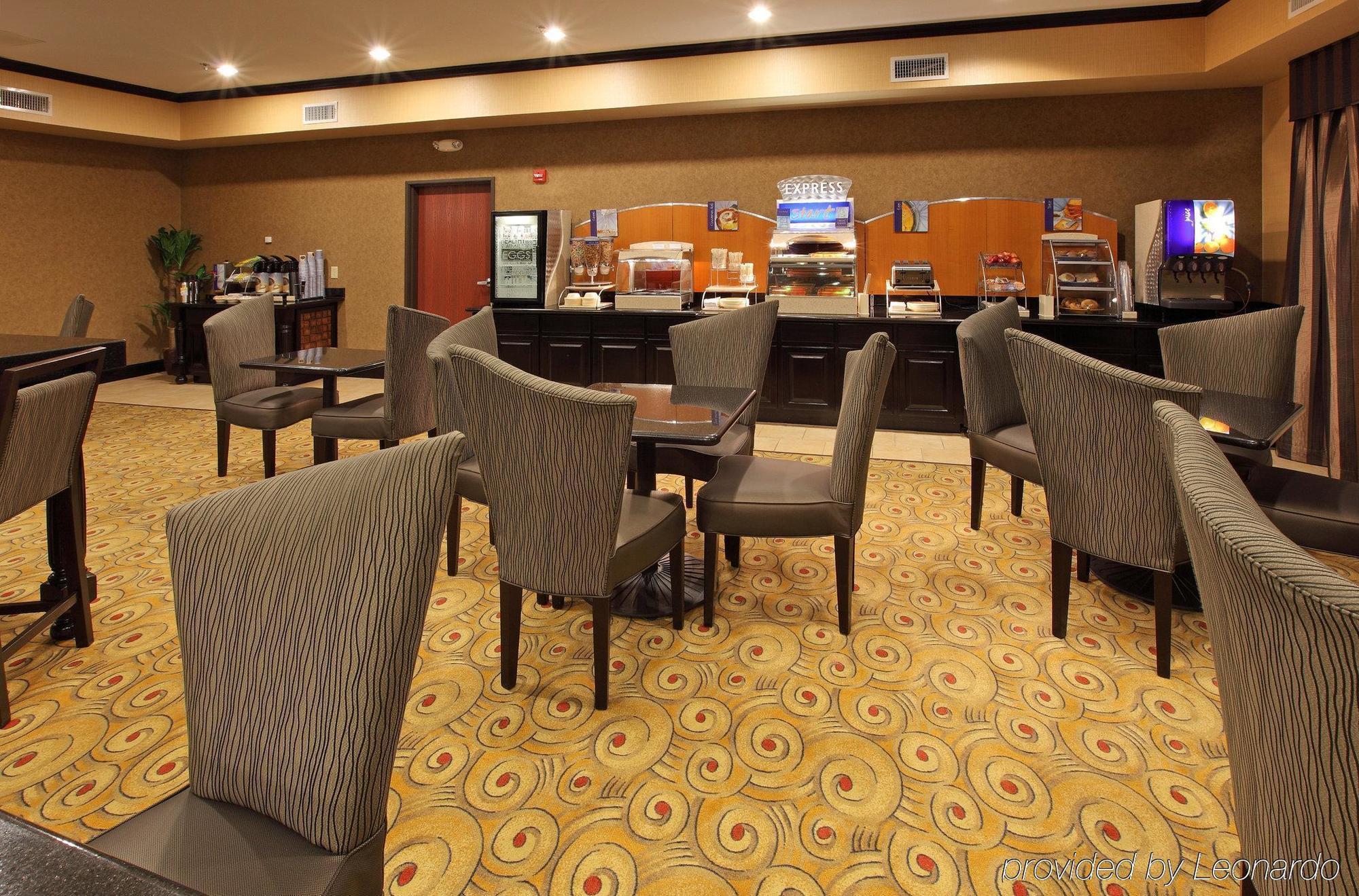 Holiday Inn Express Hotel & Suites Texarkana East By Ihg Restaurant foto