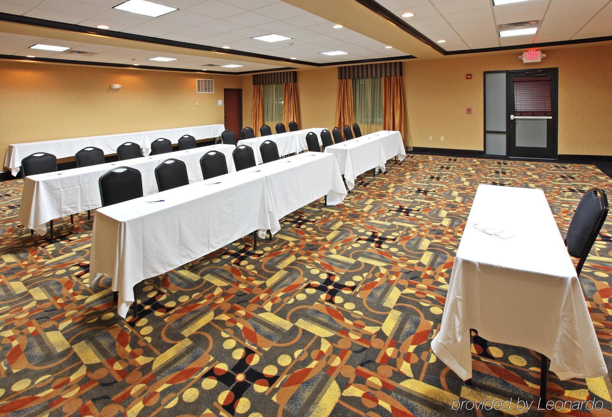 Holiday Inn Express Hotel & Suites Texarkana East By Ihg Einrichtungen foto