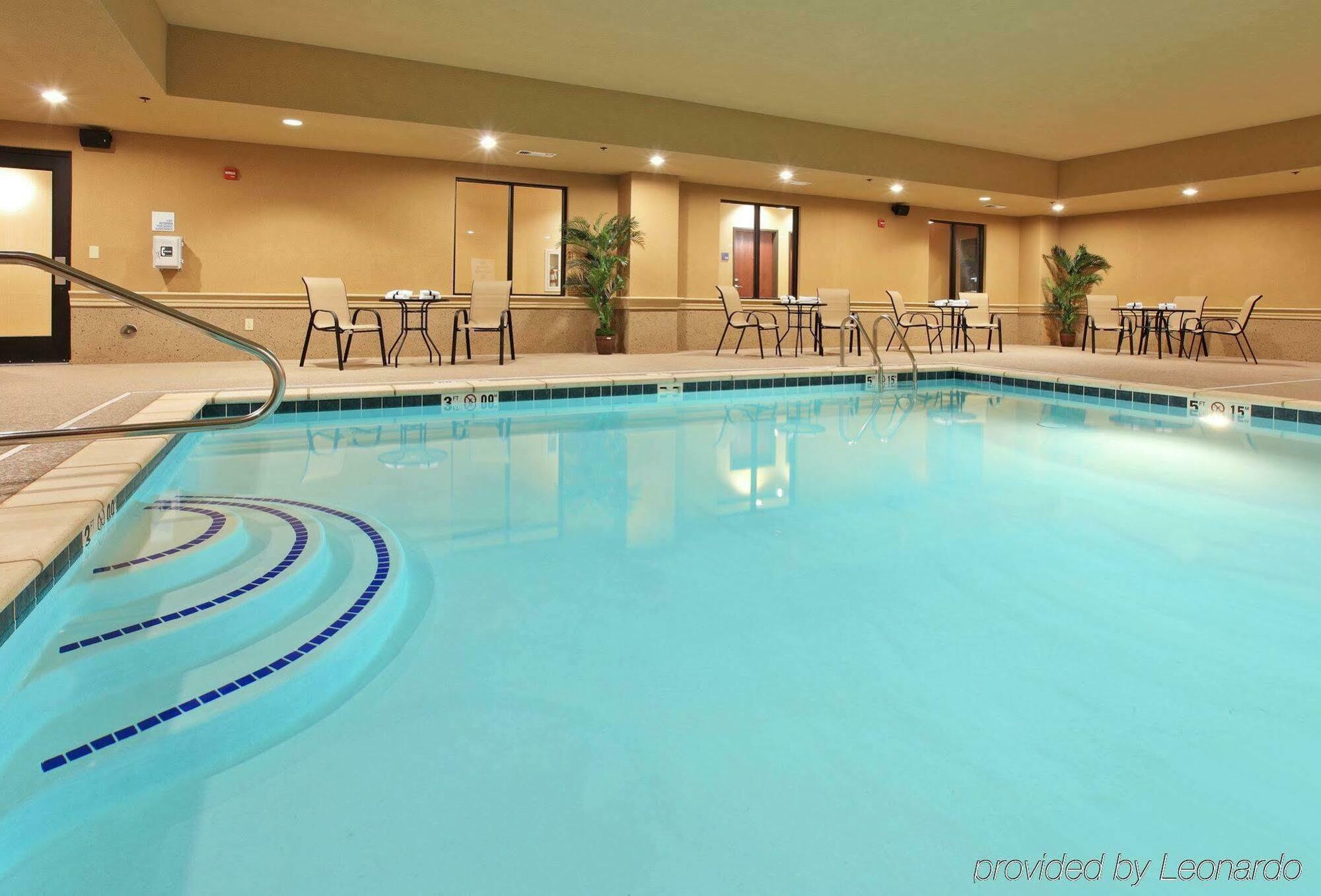 Holiday Inn Express Hotel & Suites Texarkana East By Ihg Einrichtungen foto
