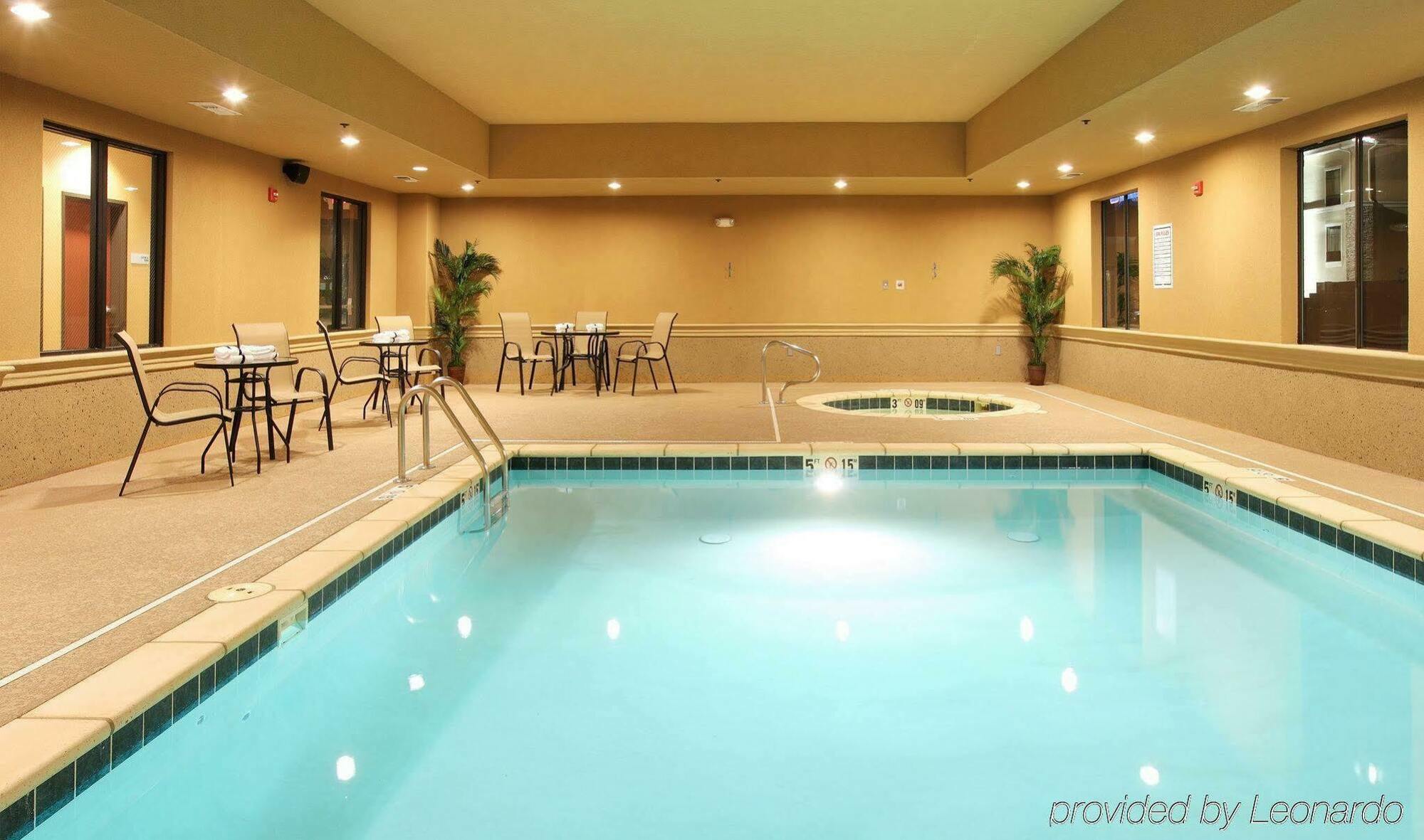 Holiday Inn Express Hotel & Suites Texarkana East By Ihg Einrichtungen foto